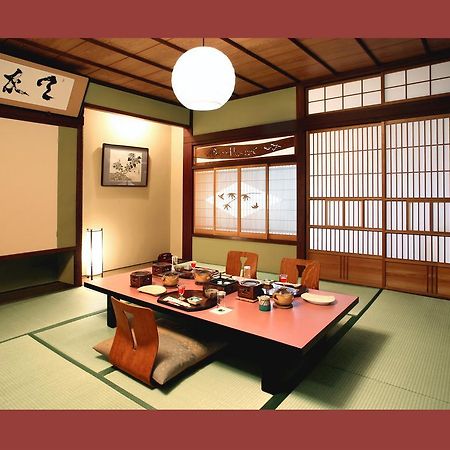 Ekinariya Ryokan Кусацу Екстериор снимка
