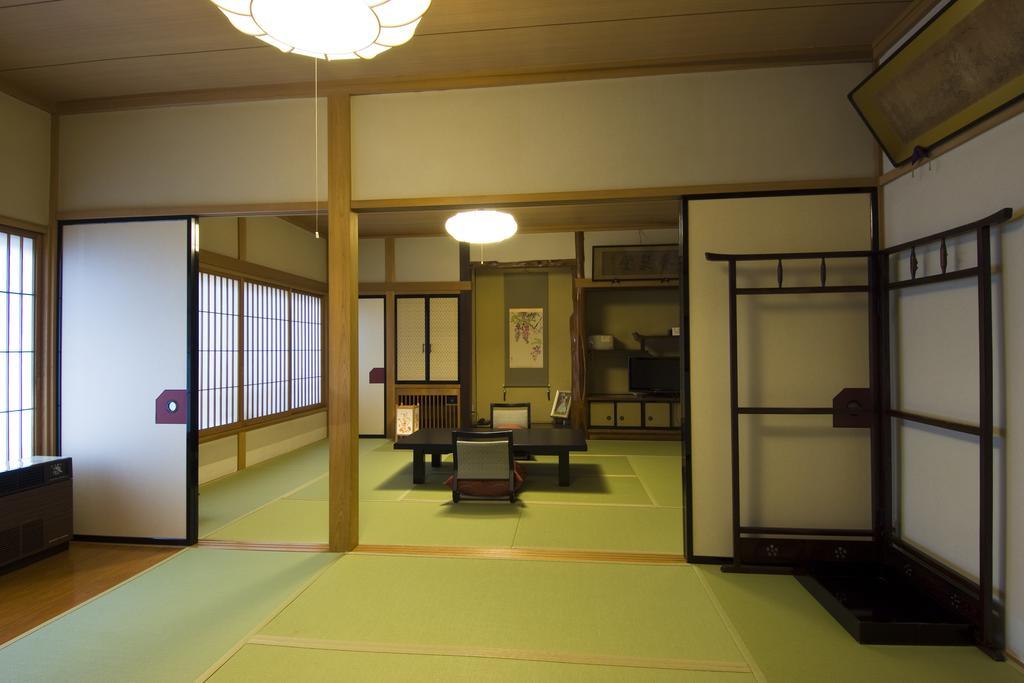Ekinariya Ryokan Кусацу Стая снимка