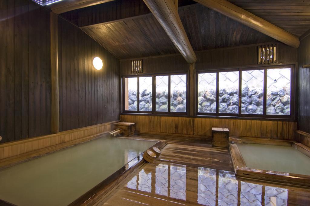 Ekinariya Ryokan Кусацу Екстериор снимка