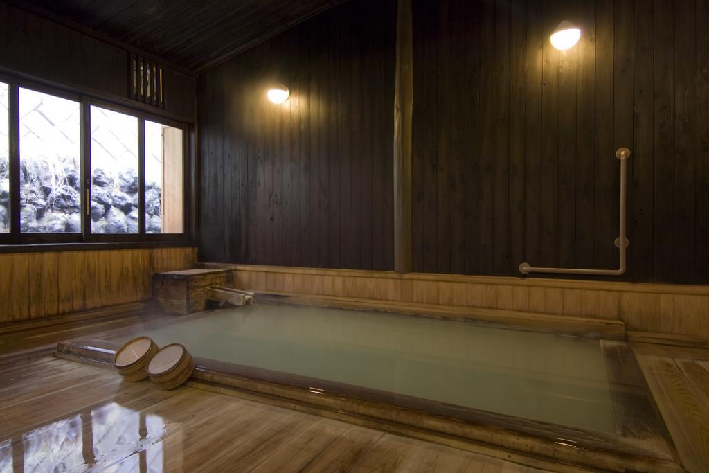 Ekinariya Ryokan Кусацу Екстериор снимка