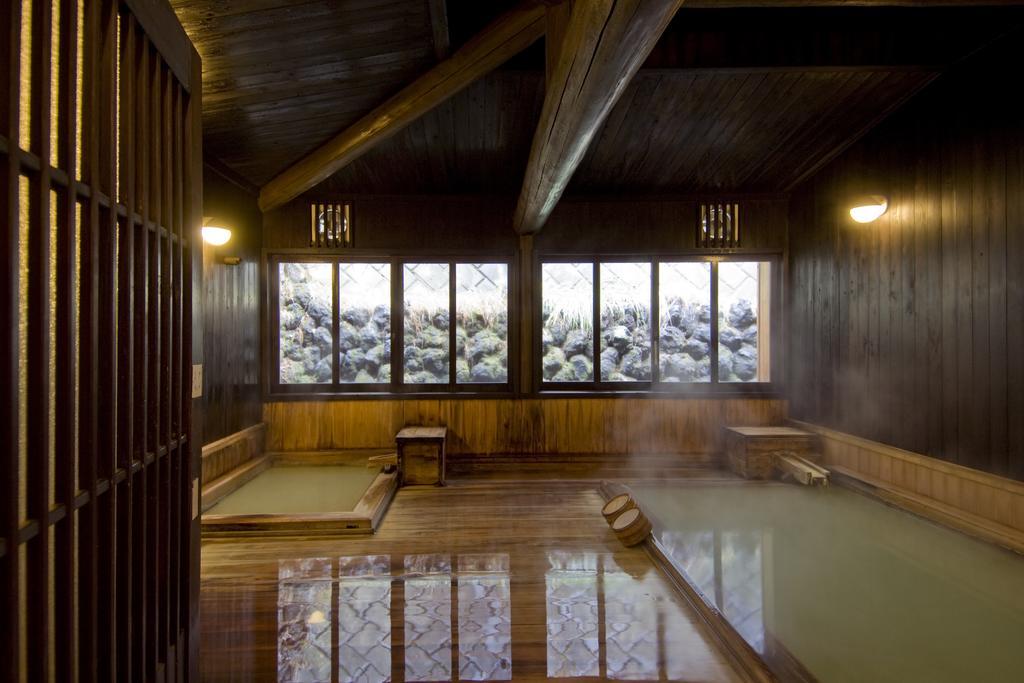 Ekinariya Ryokan Кусацу Екстериор снимка